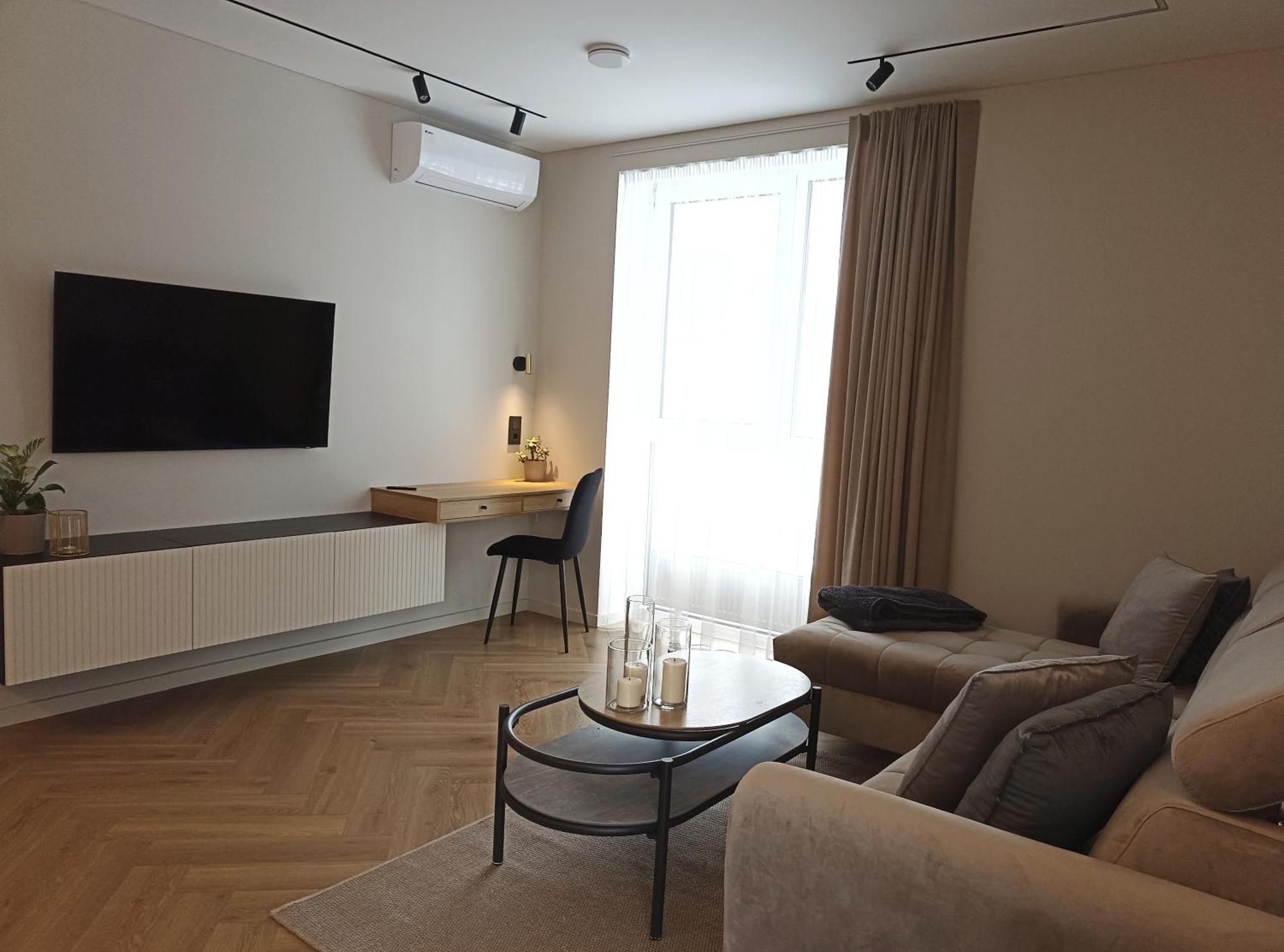 With An Impressive Terrace On The Roof Of The House * VNO